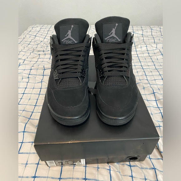 Jordan 4 Black Cat